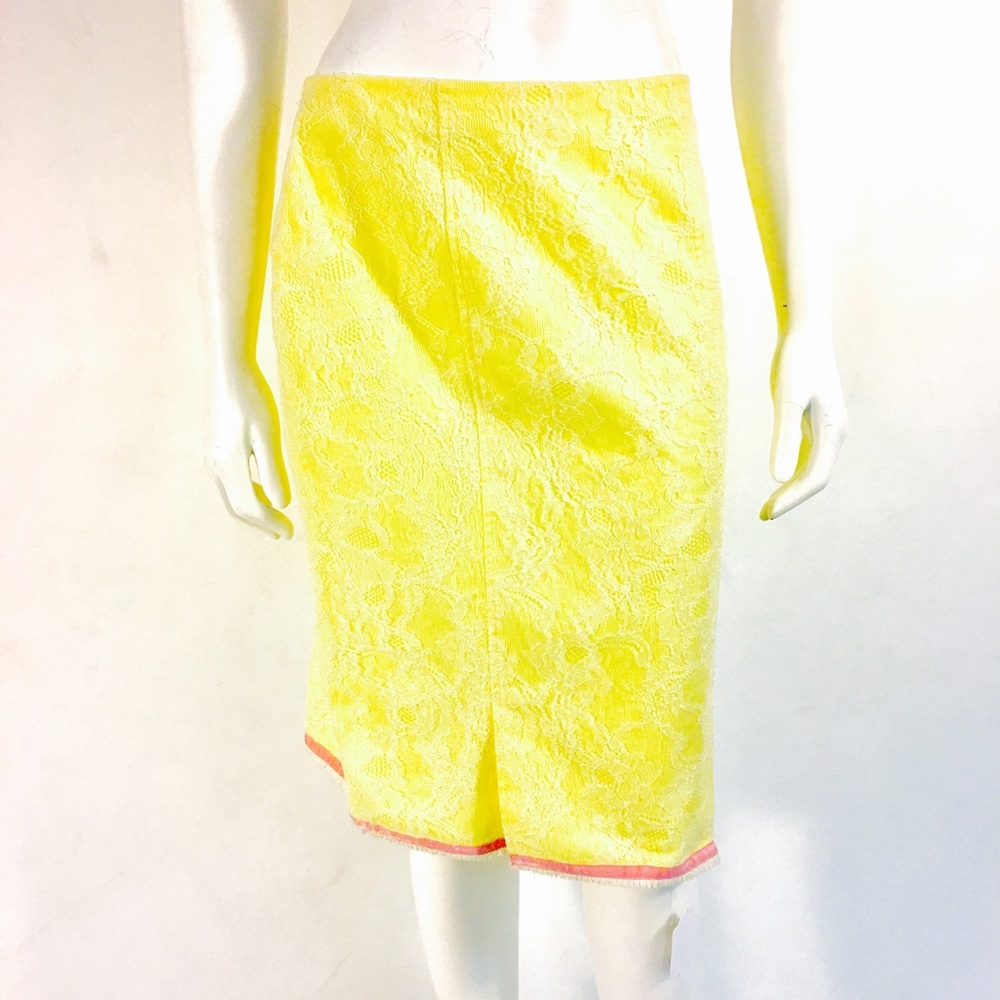 Blumarine Lace Knee-Length Skirt